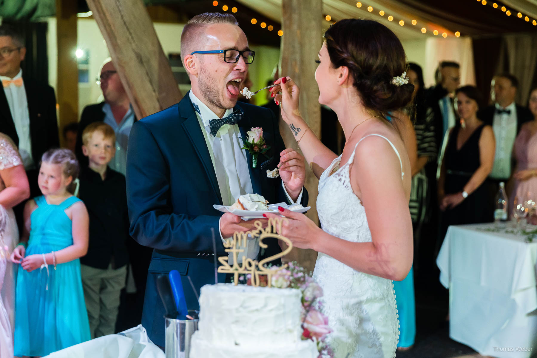 Die Hochzeitstorte in der Bullmühle Visbek, Hochzeitsfotograf Thomas Weber aus Oldenburg