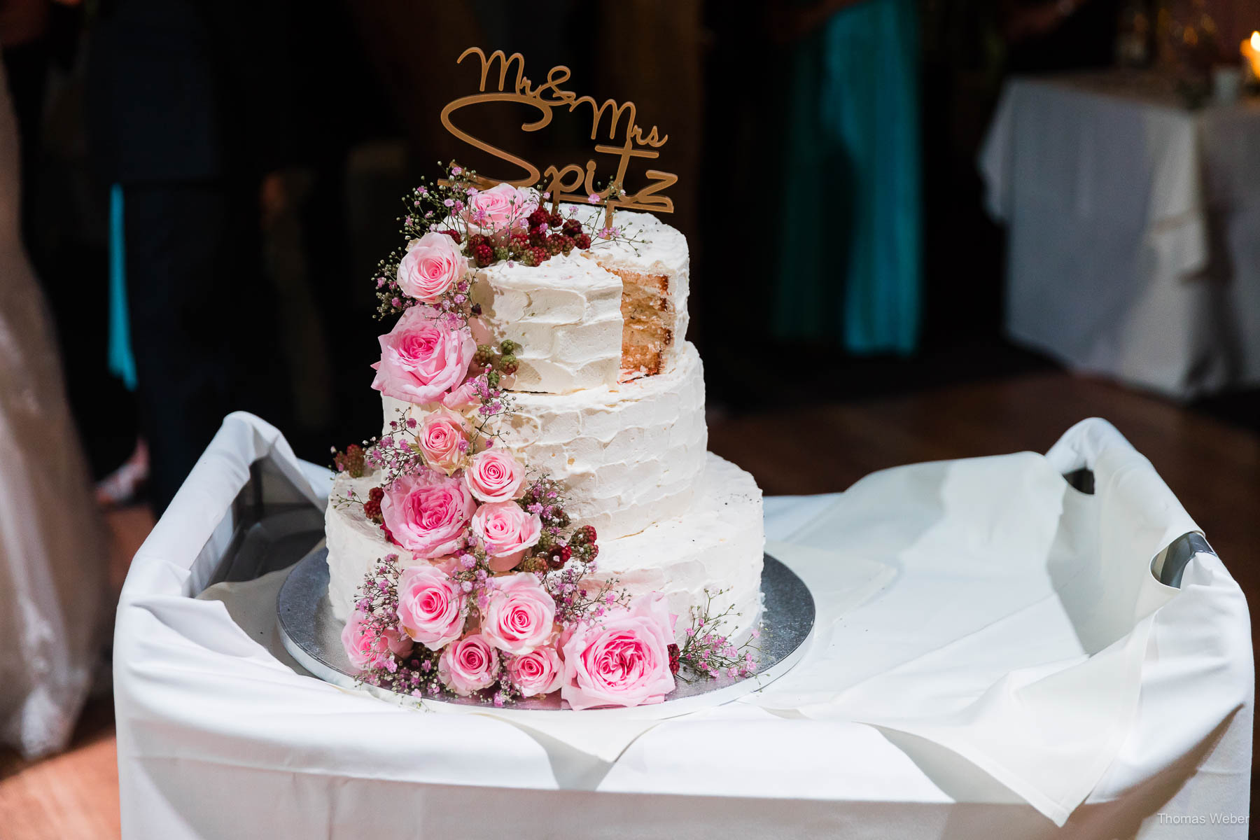 Die Hochzeitstorte in der Bullmühle Visbek, Hochzeitsfotograf Thomas Weber aus Oldenburg