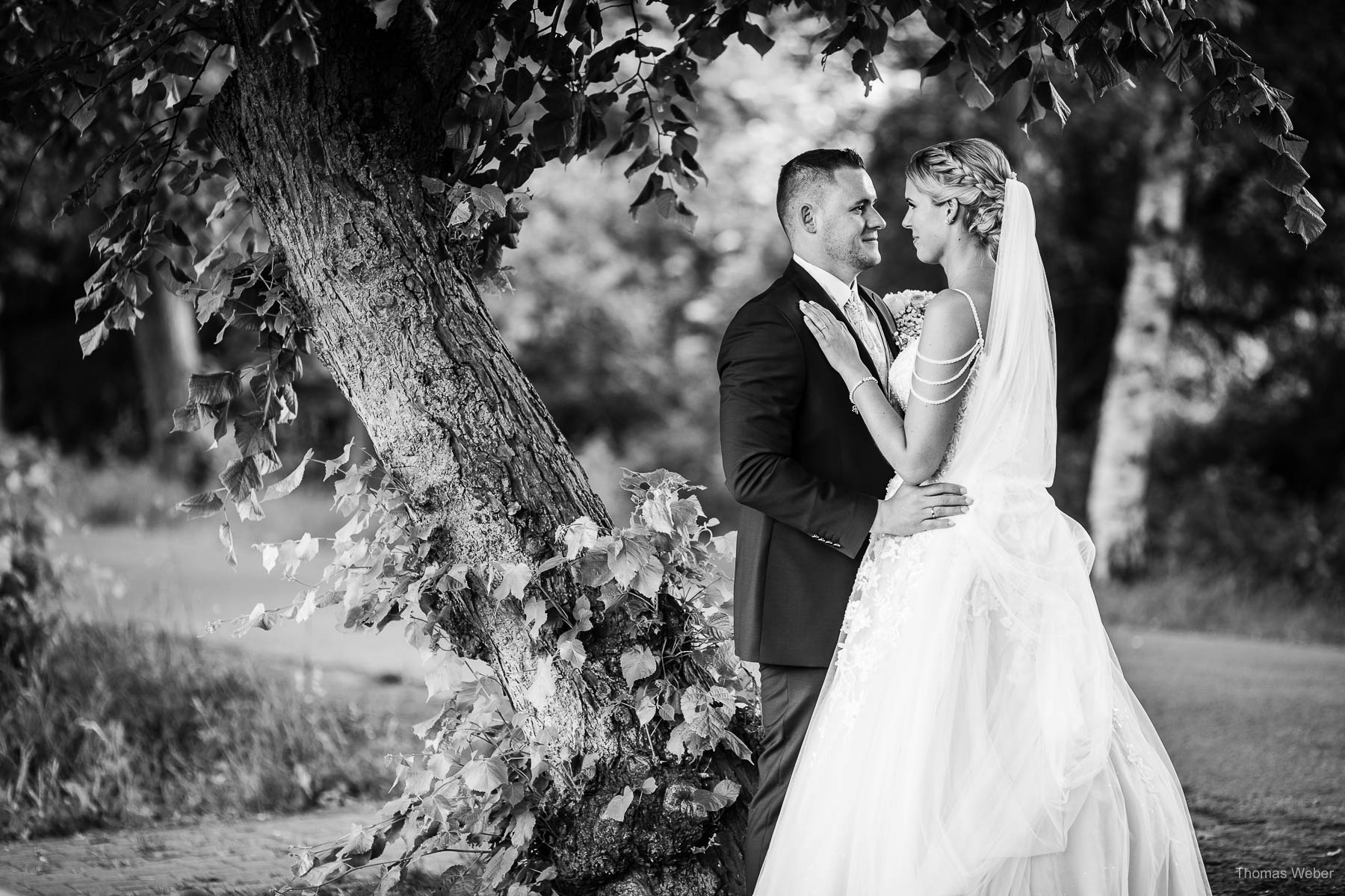 Hochzeitsfotos des Brautpaares in Bad Zwischenahn, Oldenburg und Rastede, Hochzeitsfotograf Thomas Weber