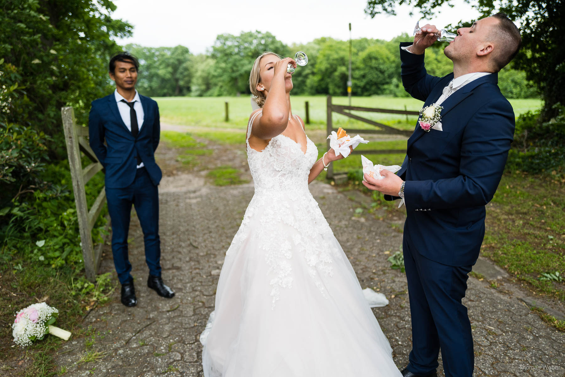Hochzeitsfotos des Brautpaares in Bad Zwischenahn, Oldenburg und Rastede, Hochzeitsfotograf Thomas Weber