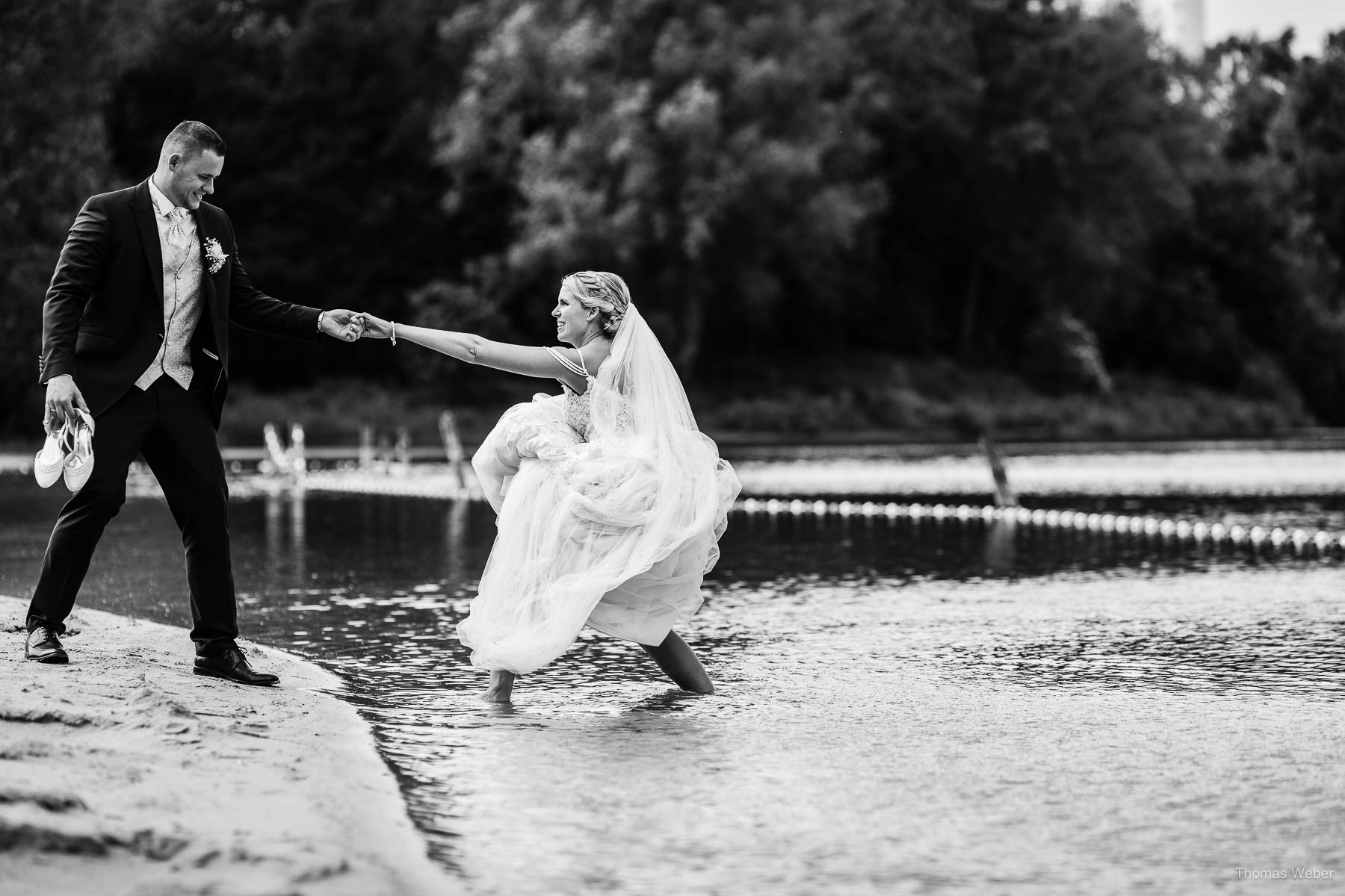Hochzeitsfotos des Brautpaares in Bad Zwischenahn, Oldenburg und Rastede, Hochzeitsfotograf Thomas Weber