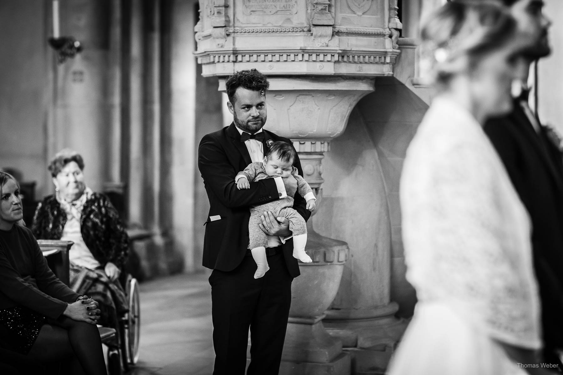 Kirchliche Trauung im Münsterland mit Taufe, Hochzeitsfotograf Thomas Weber