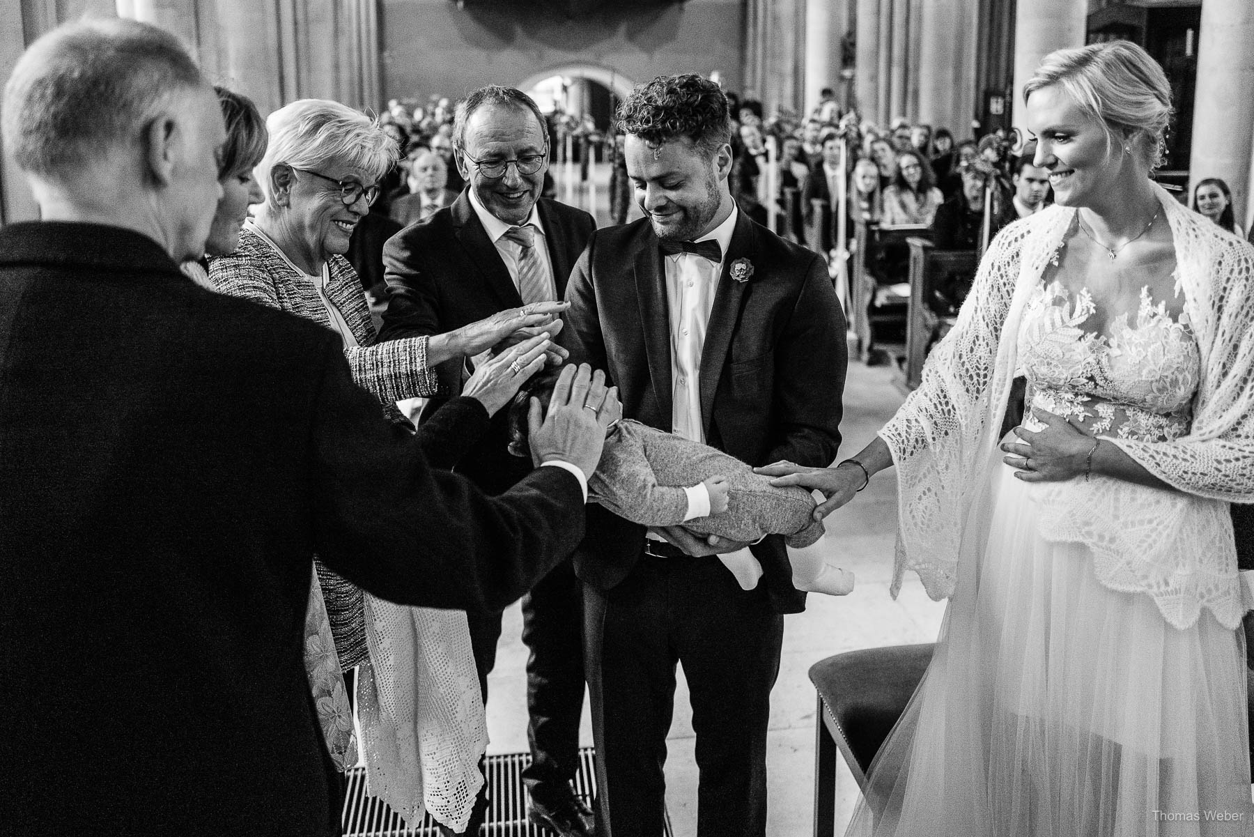Kirchliche Trauung im Münsterland mit Taufe, Hochzeitsfotograf Thomas Weber
