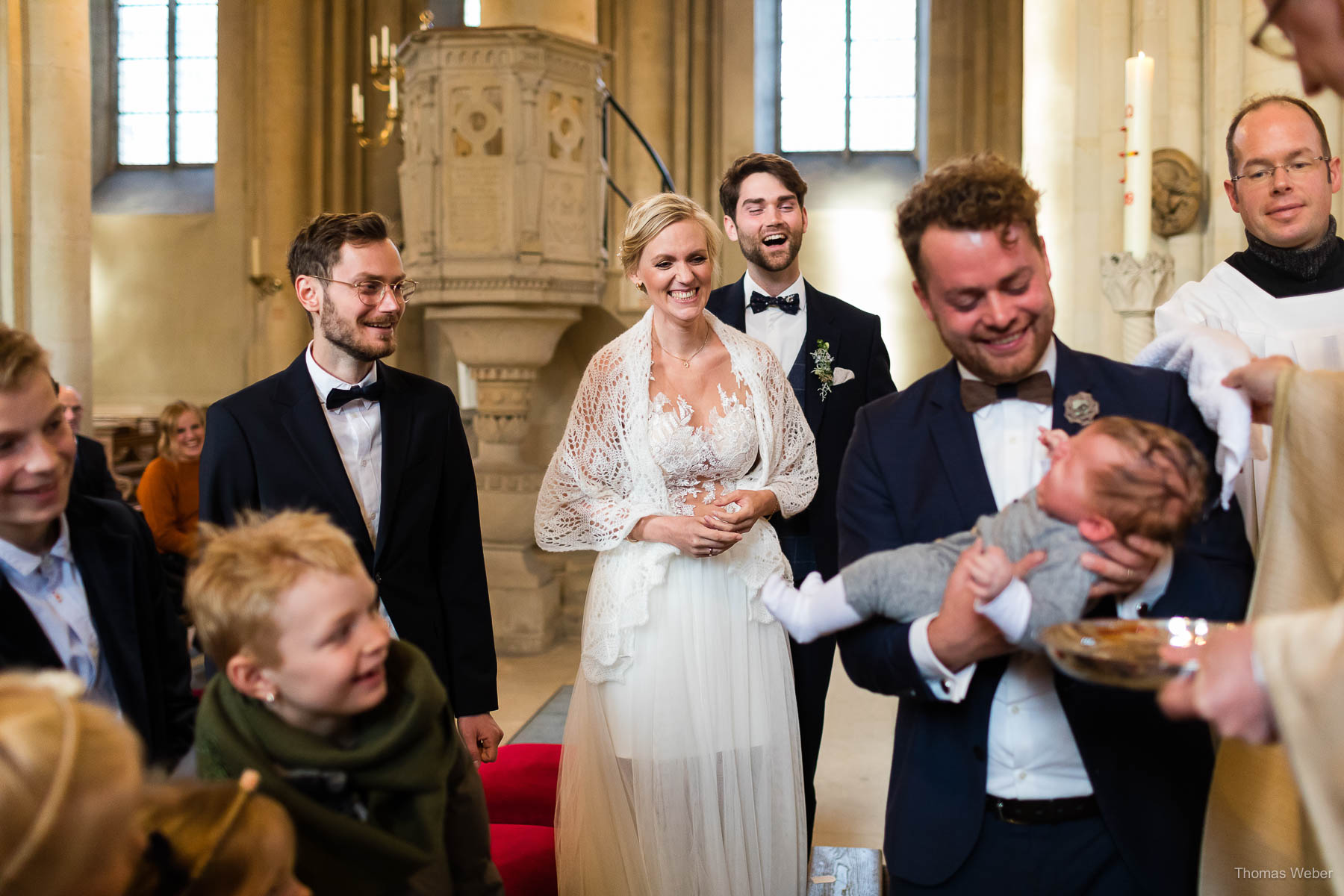 Kirchliche Trauung im Münsterland mit Taufe, Hochzeitsfotograf Thomas Weber