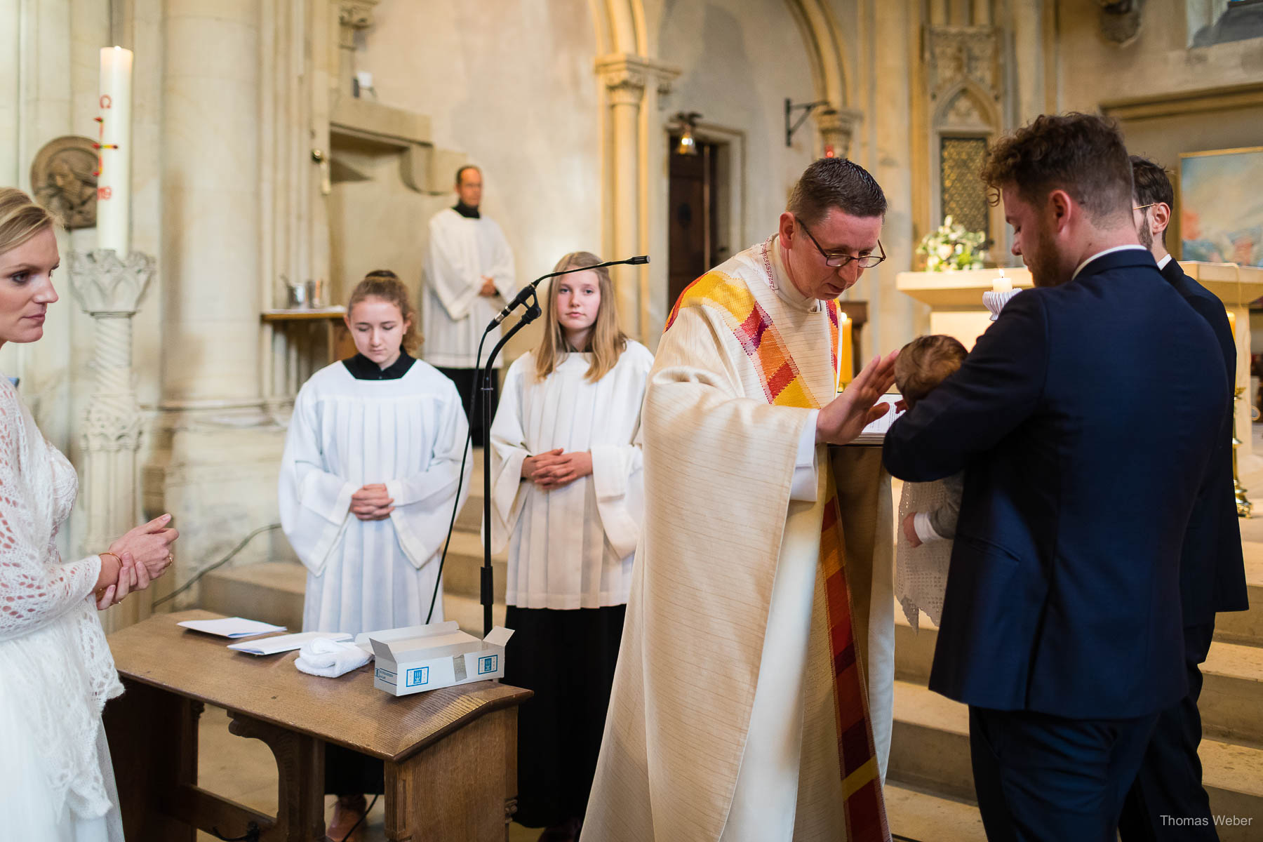 Kirchliche Trauung im Münsterland mit Taufe, Hochzeitsfotograf Thomas Weber